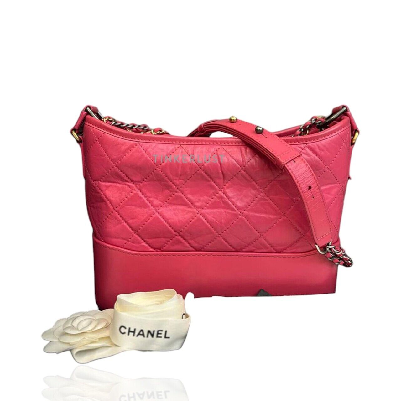 tas shoulder bag Chanel Gabrielle Medium Fuschia 31 2021 Shoulder Bag Tinkerlust